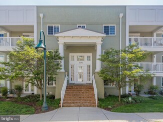 4191 S Four Mile Run Dr Unit 401, Arlington, VA 22204