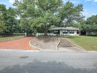 736 Westwood Dr, Sherman, TX 75092