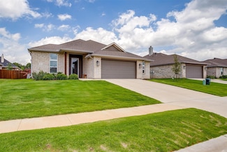 812 Porcupine Dr, Springtown, TX 76082