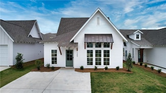 0016 Crossing Ct E, Valley, AL 36854