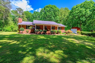1873 Fairway Dr, Newton, NC 28658