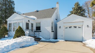 311 E 3rd St, East Dundee, IL 60118