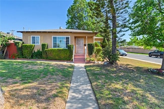 946 W 9th St, Corona, CA 92882