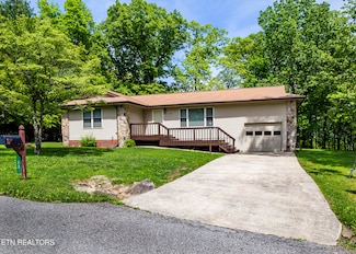 33 Druid Cir, Crossville, TN 38558