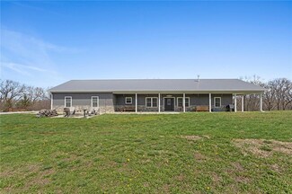 1712 SE 207th St, Holt, MO 64048
