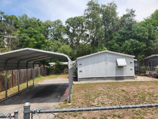 2305 Cr 436a, Lake Panasoffkee, FL 33538