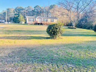 364 Morton Farm Rd, Hubert, NC 28539