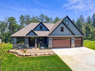 9998 211th Ct N, Forest Lake, MN 55025