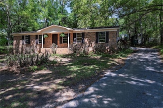 707 Johnson Ave, Fairhope, AL 36532
