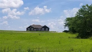4865 SE Fox Run Rd, Lathrop, MO 64465