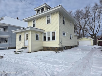 13 Newman St, Gloversville, NY 12078