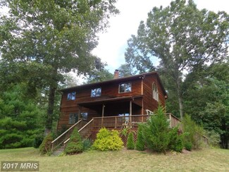 99 Poplar Hollow Ln, Castleton, VA 22716