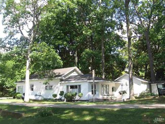 8085 W Melwood Park Dr S, Kimmell, IN 46760
