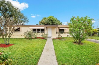 472 W 15th St, Hialeah, FL 33010
