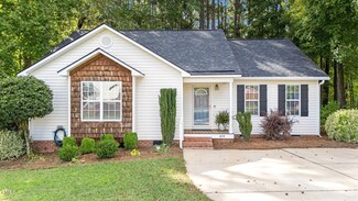 404 Pinecroft Dr, Clayton, NC 27520