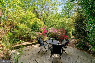 3736 Gunston Rd, Alexandria, VA 22302