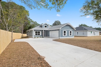 8511 Barrancas St, Navarre, FL 32566