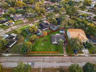 6103 W 43rd St, Houston, TX 77092