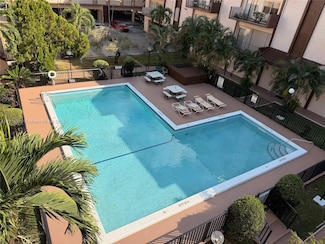 1950 W 54th St Unit 413, Hialeah, FL 33012