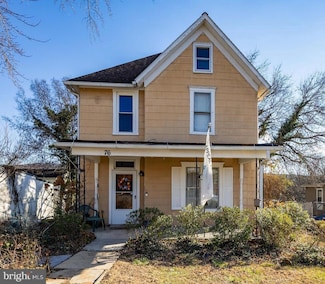 76 Zorger St, Harpers Ferry, WV 25425