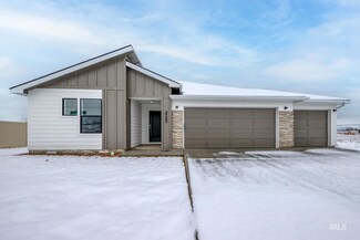 2132 W Giantsbane St, Meridian, ID 83642