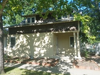 315 S 8th St, Neodesha, KS 66757