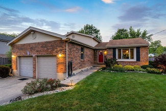1382 Linden Creek Dr, Milford, OH 45150