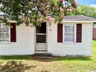 817 State St, Chesapeake, VA 23323