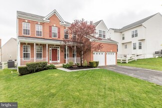 35543 Sarasota St, Round Hill, VA 20141