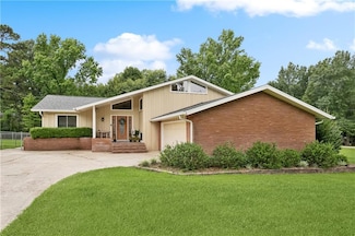 1702 Louis Ln, Bogalusa, LA 70427