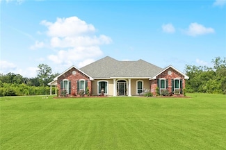 11339 Willow Dr, New Orleans, LA 70131