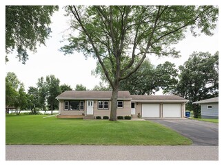 2647 Woodside Ln, Saint Cloud, MN 56301