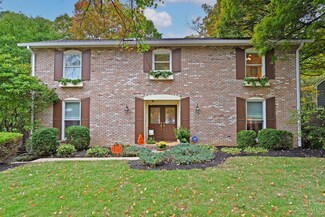 6058 Stirrup Rd, Cincinnati, OH 45244