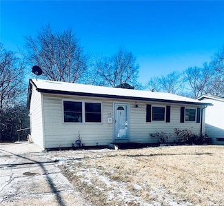 1608 Ville Cecelia Ln, Hazelwood, MO 63042