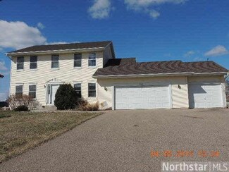 708 Ivanhoe Dr, Watertown, MN 55388