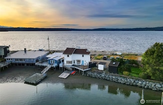 15717 Point Monroe Dr NE, Bainbridge Island, WA 98110