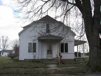 108 N Park Ave, Royal Center, IN 46978