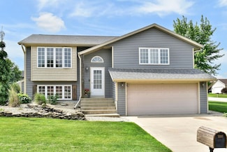 404 3rd Way SE, Dover, MN 55929