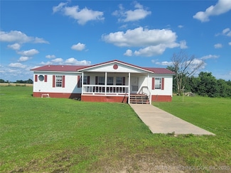 1130 White Stag Ave, Checotah, OK 74426