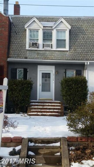 3733 R St NW, Washington, DC 20007