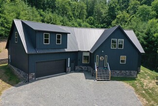 1008 Hinton Rd, White Oak, WV 25989