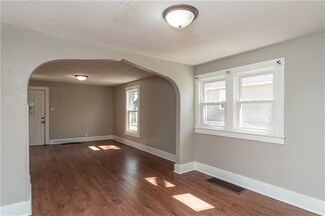 3922 13th St, Des Moines, IA 50313