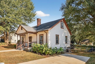 107 Edwards St, Simpsonville, SC 29681