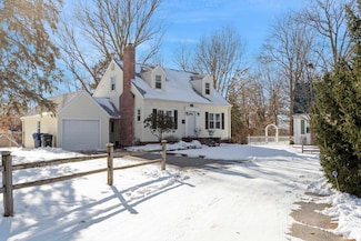 705 Spruce Ct, Davenport, IA 52803