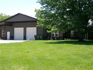 201 Delray Dr, Urich, MO 64788