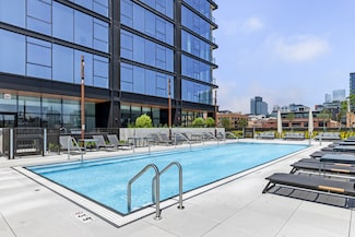 225 N Elizabeth St Unit 1510, Chicago, IL 60607