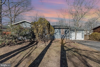 203 Sagun Dr, Fredericksburg, VA 22407