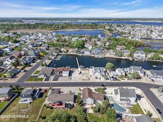 292 Aldo Dr, Toms River, NJ 08753