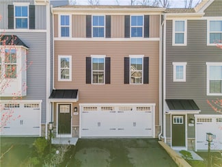 484 Greenwood Dr, Canonsburg, PA 15317