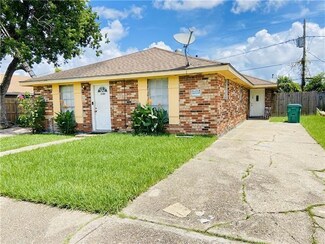 1105 Tallow Tree Ln, Harvey, LA 70058